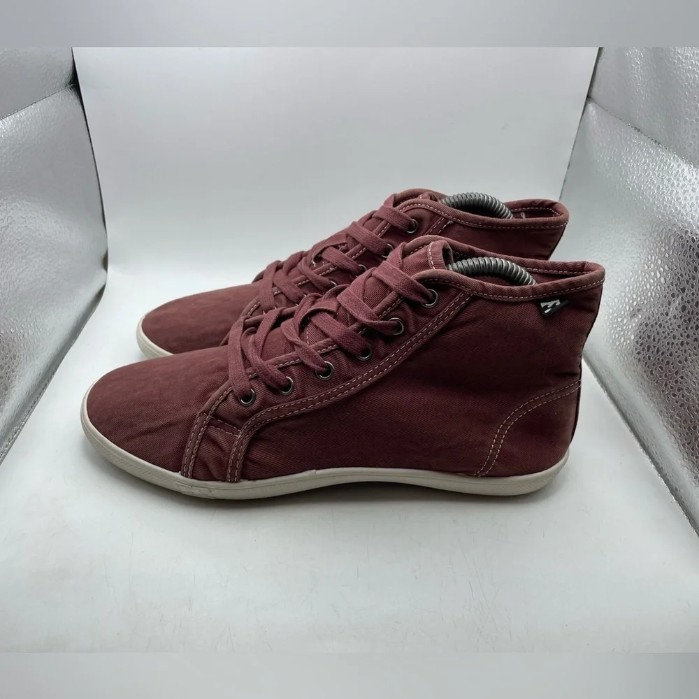 Billabong Phoenix women’s Burgundy High-Top Sneakers size 7